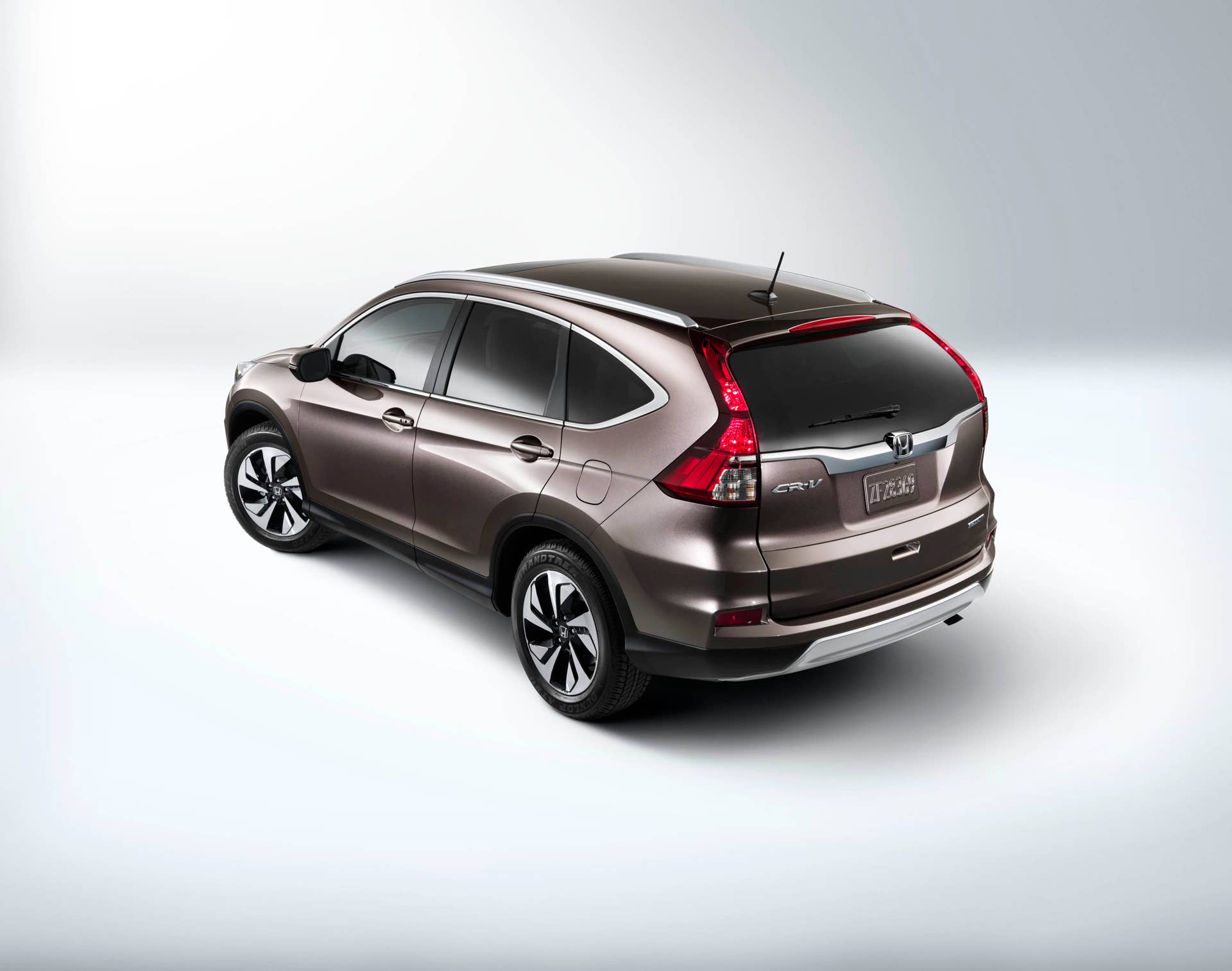 2016 Honda CR-V rear above 3/4