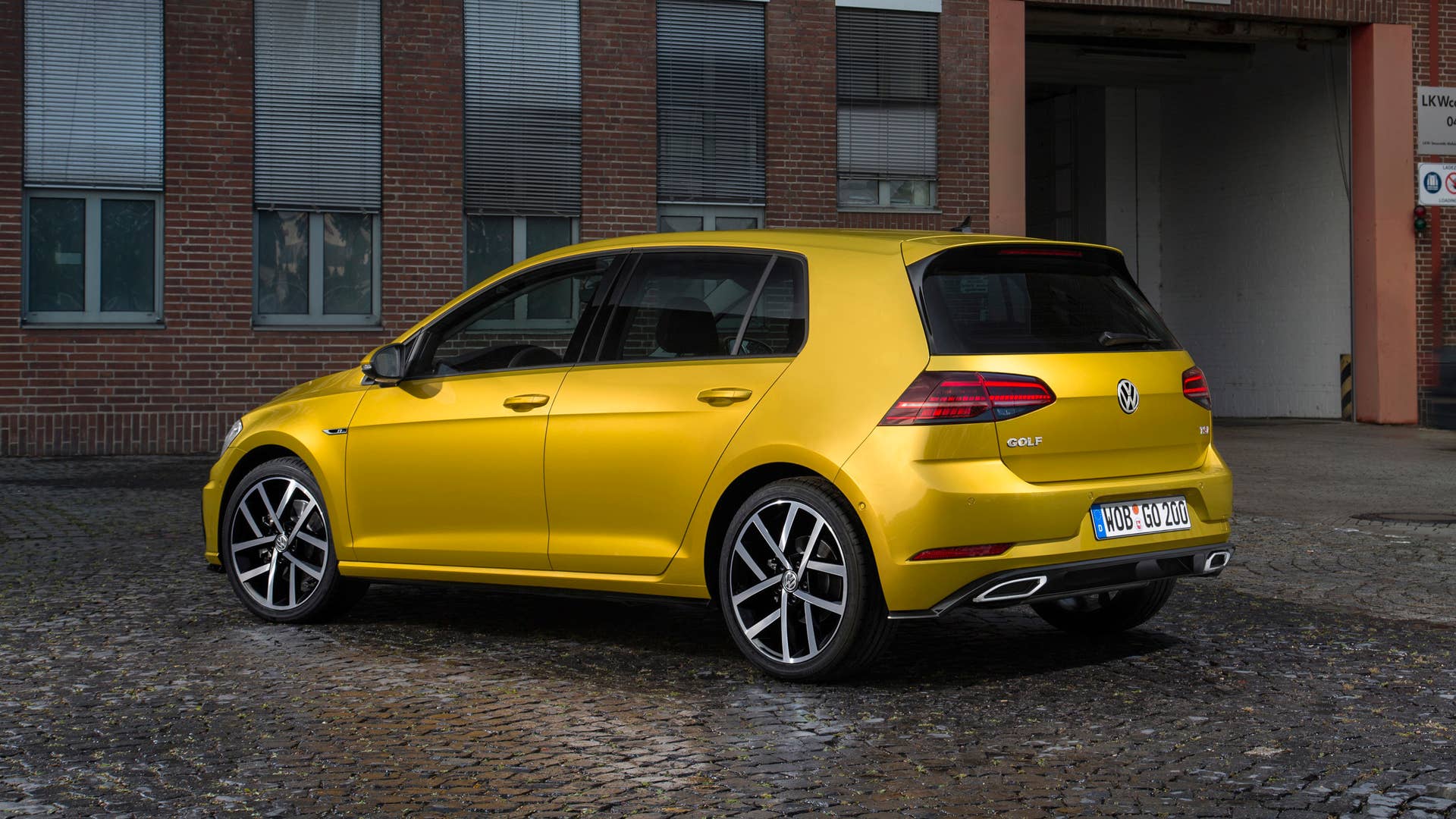 2018 Volkswagen Golf R