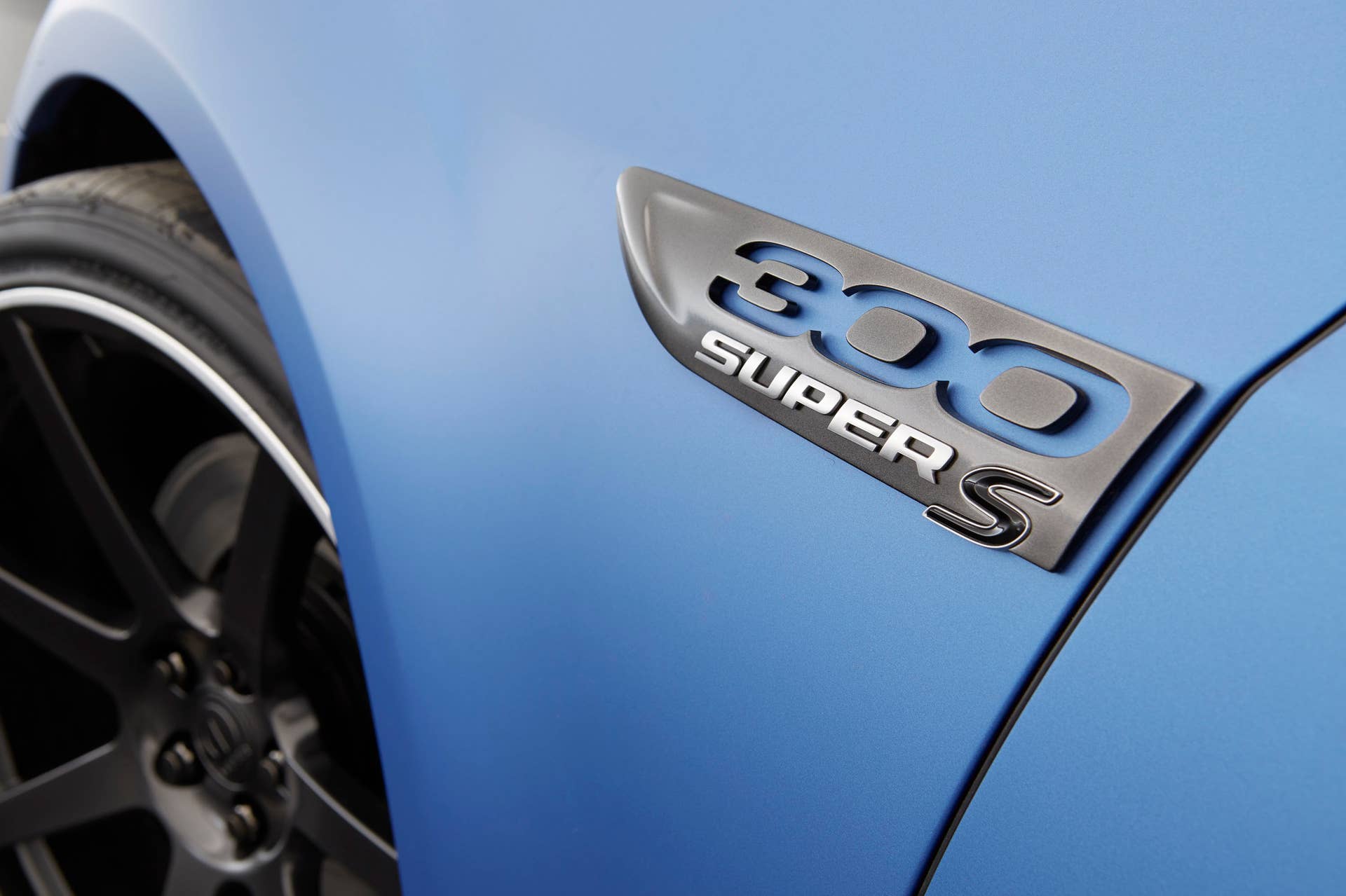chrysler 300 super s badge