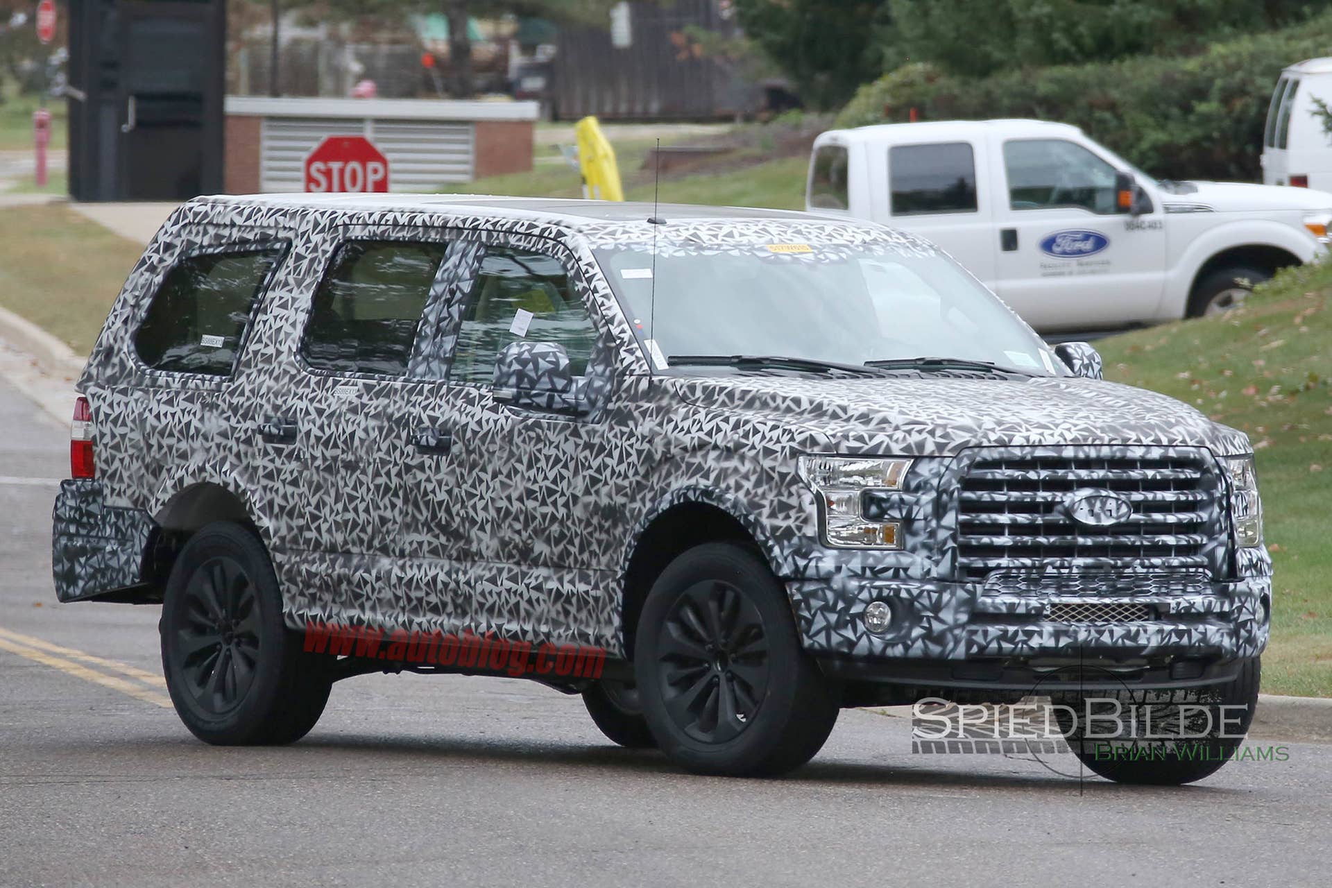 2018 Ford Expedition prototype front 3/4