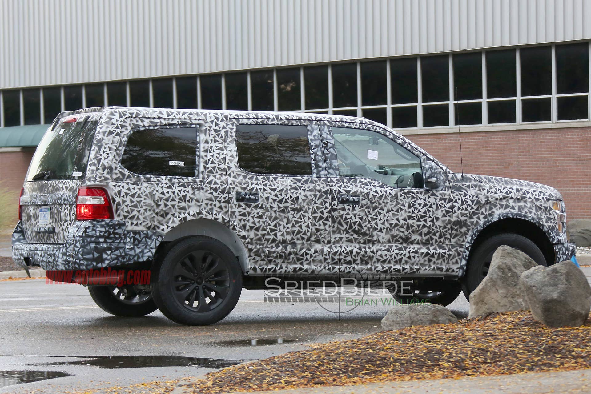 2018 Ford Expedition rear 3/4