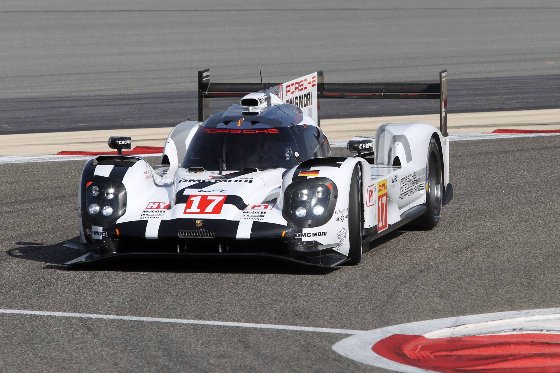 Juan Pablo Montoya test Porsche 919 Hybrid Bahrain