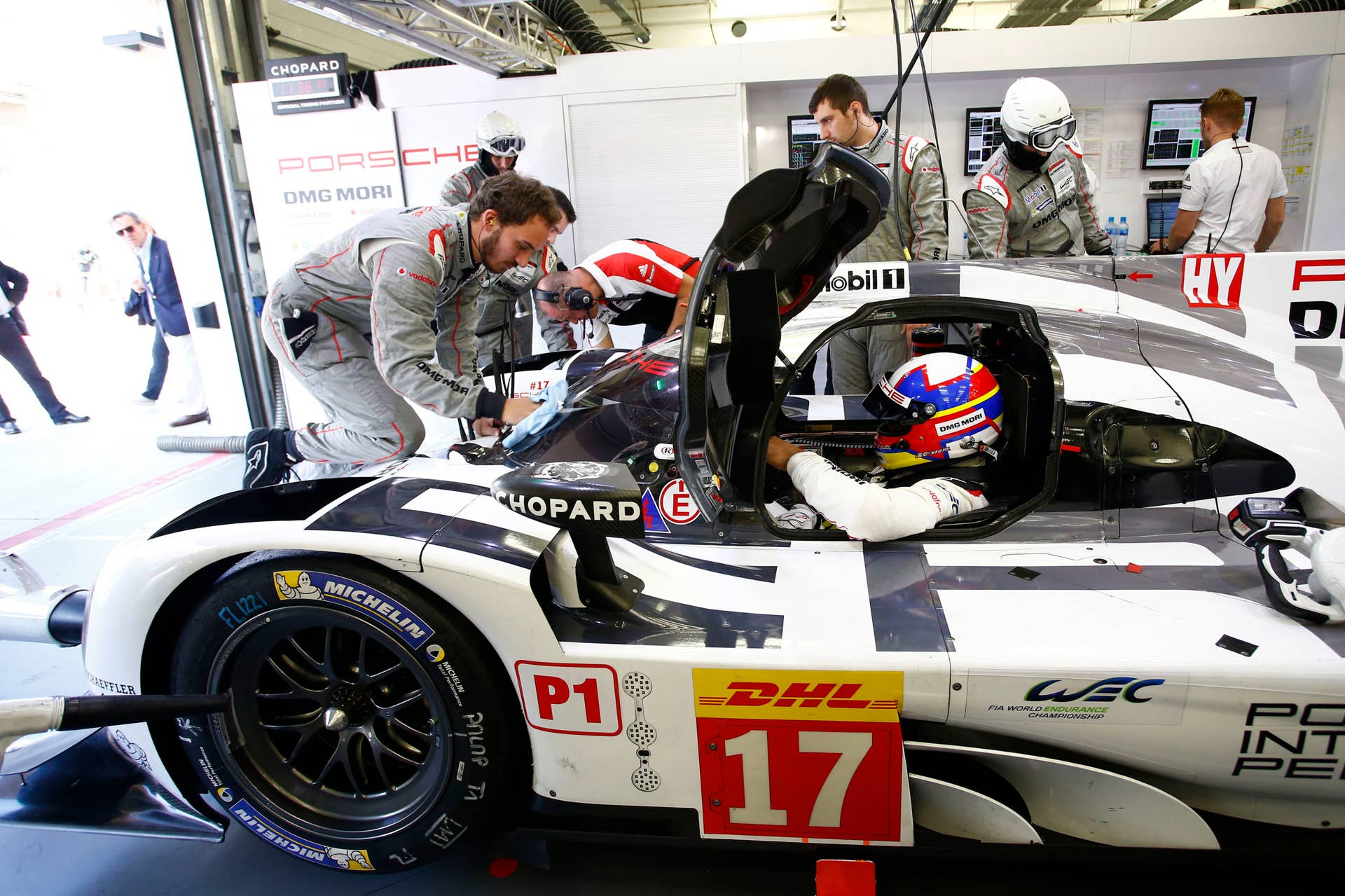Juan Pablo Montoya Porsche 919 Hybrid garage