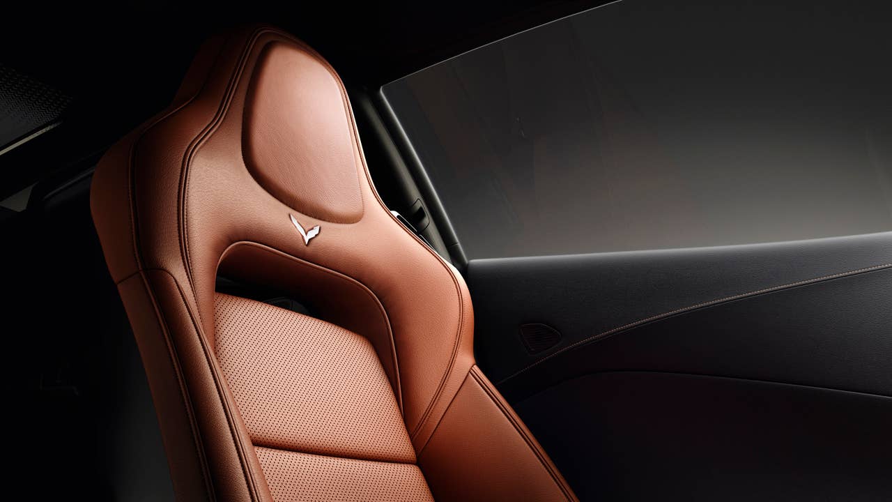 The all-new 2014 Chevrolet Corvette Stingray interior blends fine materials and craftsmanship with advanced technologies to deliver a more connected and more engaging driving experience.
