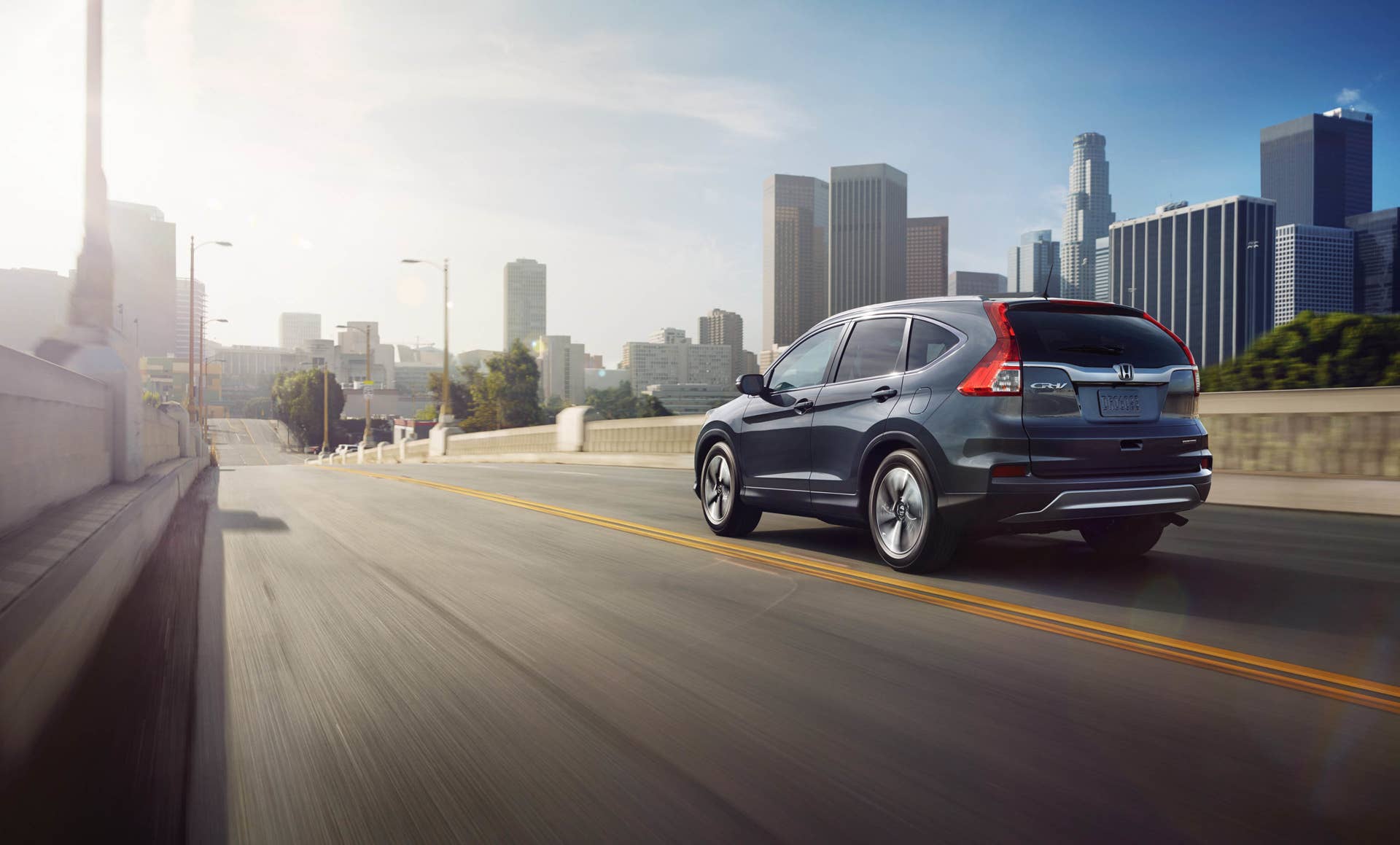 2016 Honda CR-V moving highway rear 3/4