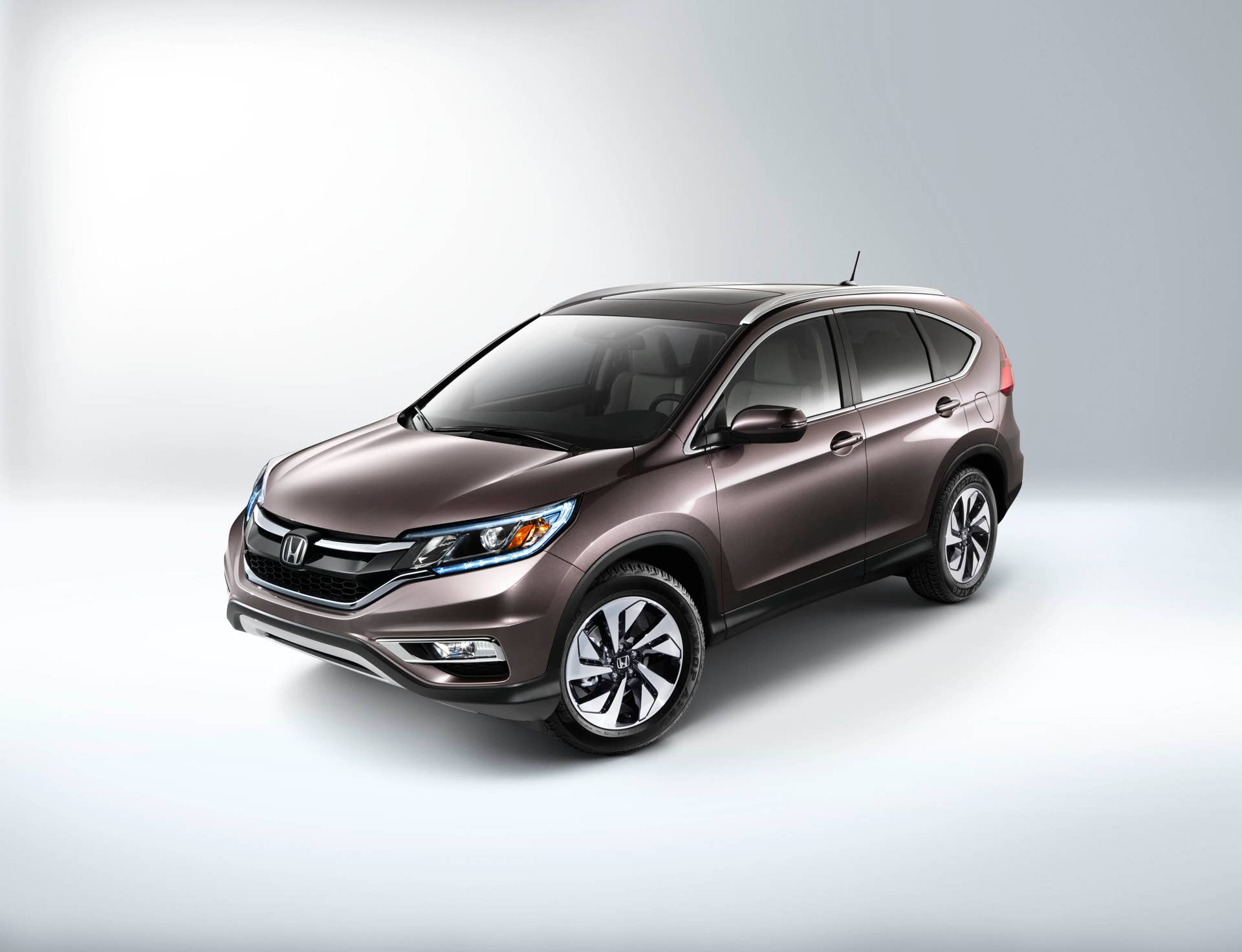 2016 Honda CR-V front 3/4 above