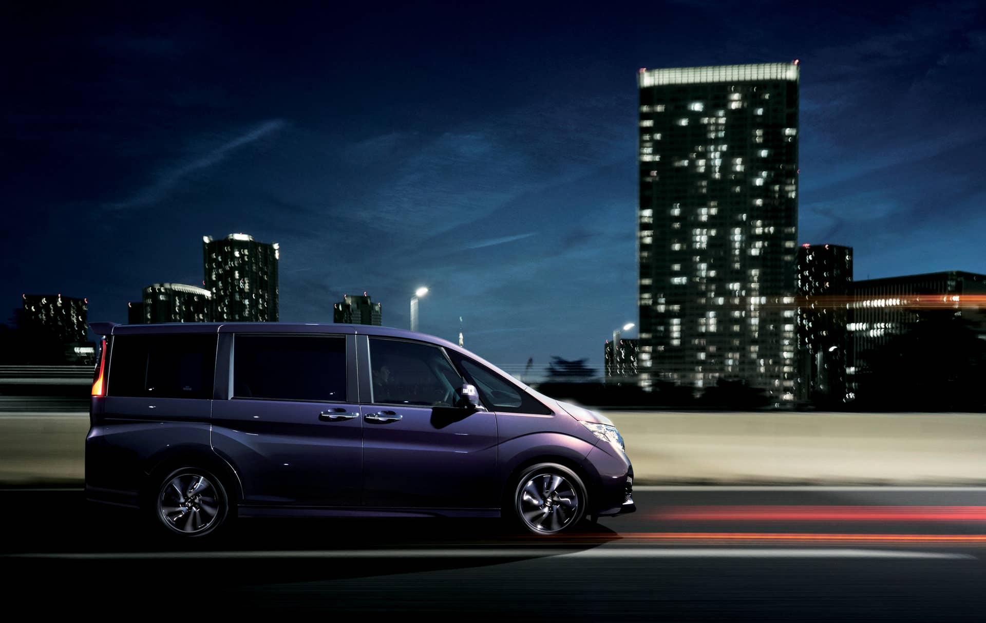 Honda Step WGN side moving highway night