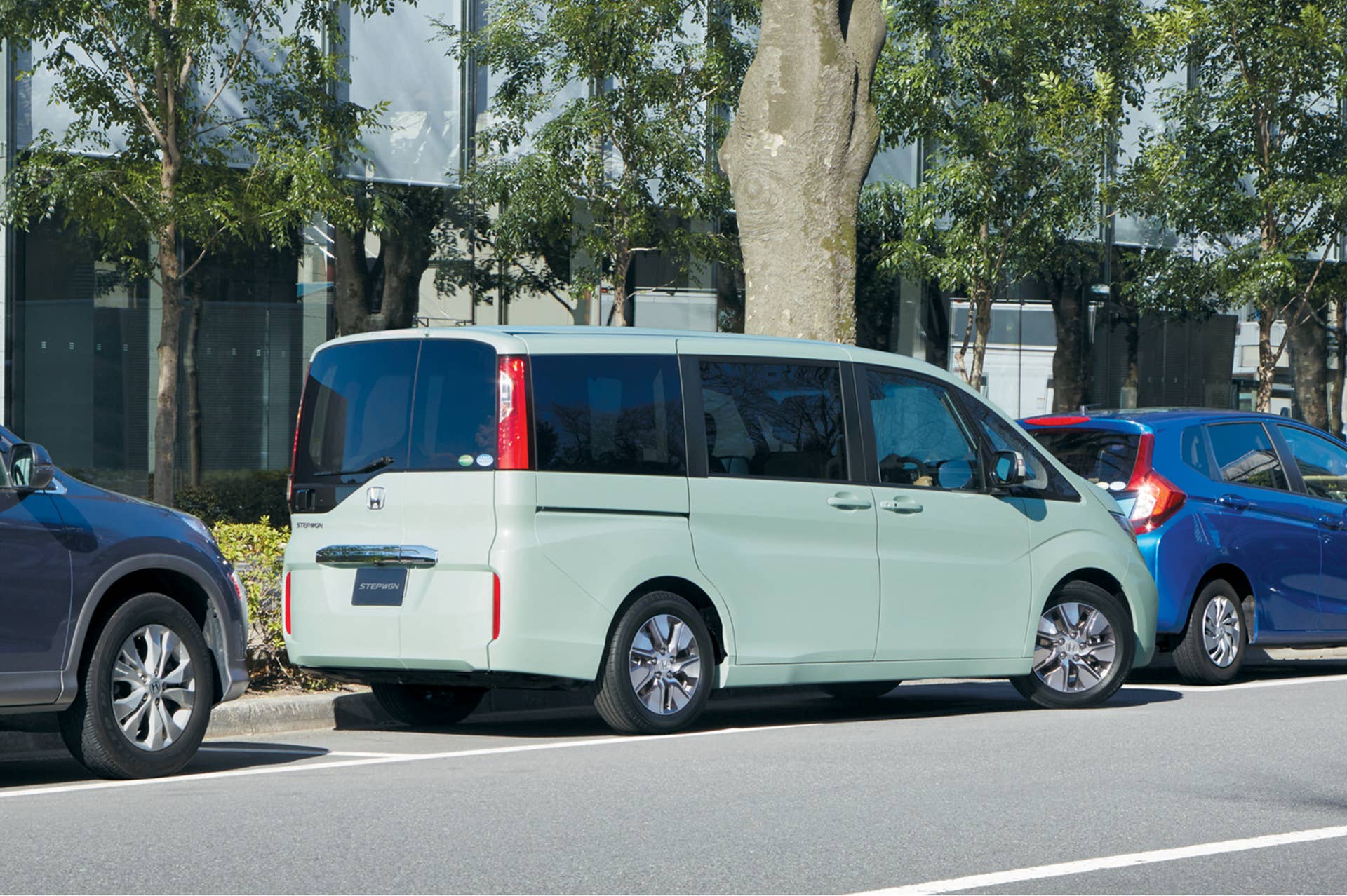 Honda Step WGN parked