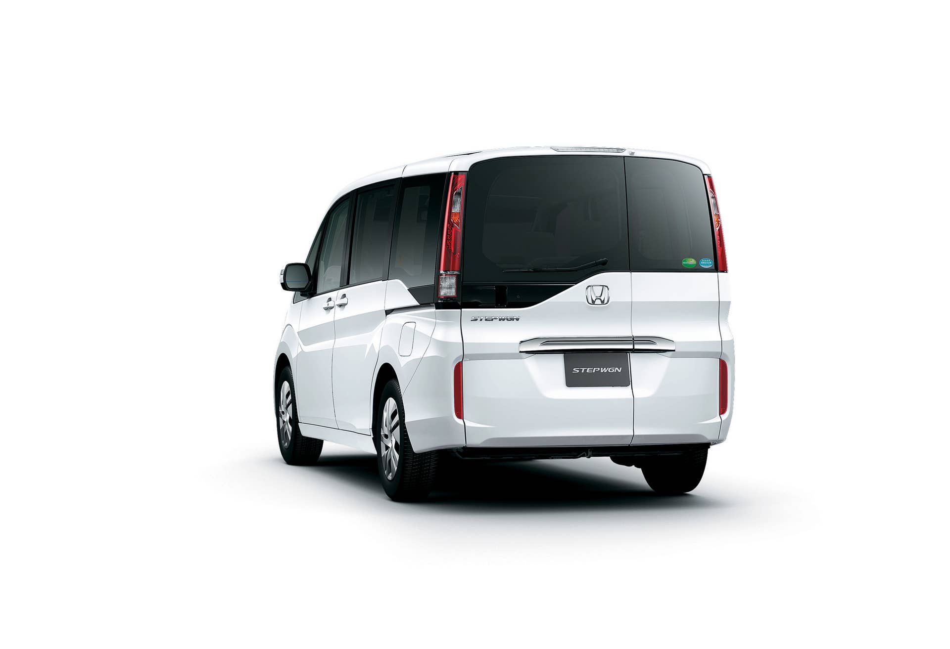 Honda Step WGN rear 3/4 white