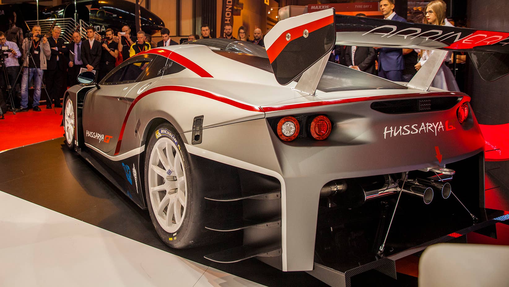 Arrinera Hussarya GT Autosport International rear 3/4