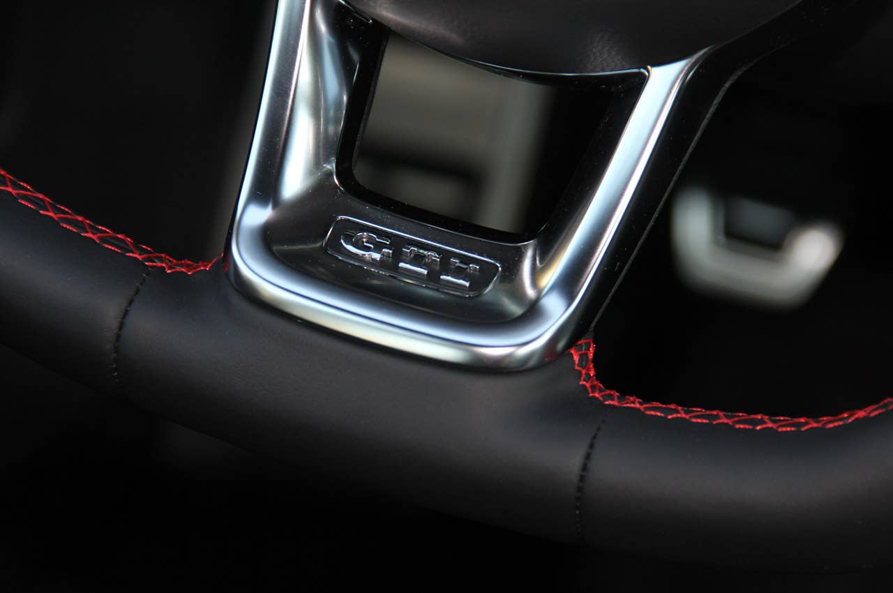 2015 Volkswagen GTI steering wheel detail