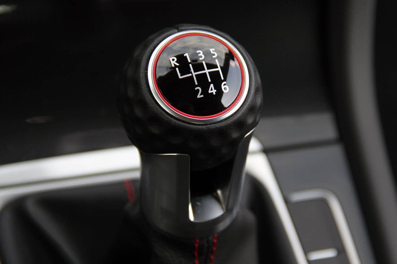 2015 Volkswagen GTI shifter