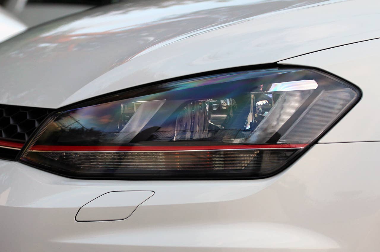 2015 Volkswagen GTI headlight