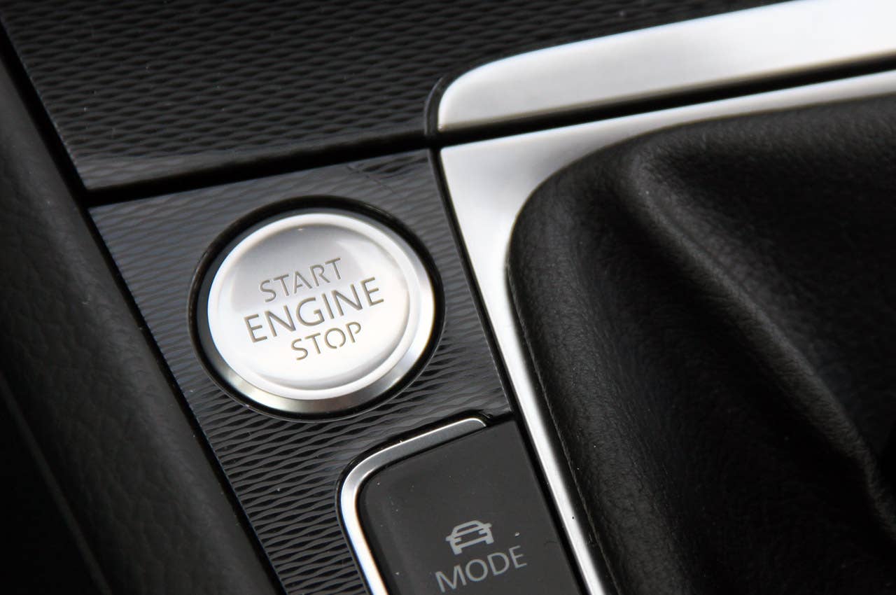 2015 Volkswagen GTI start button