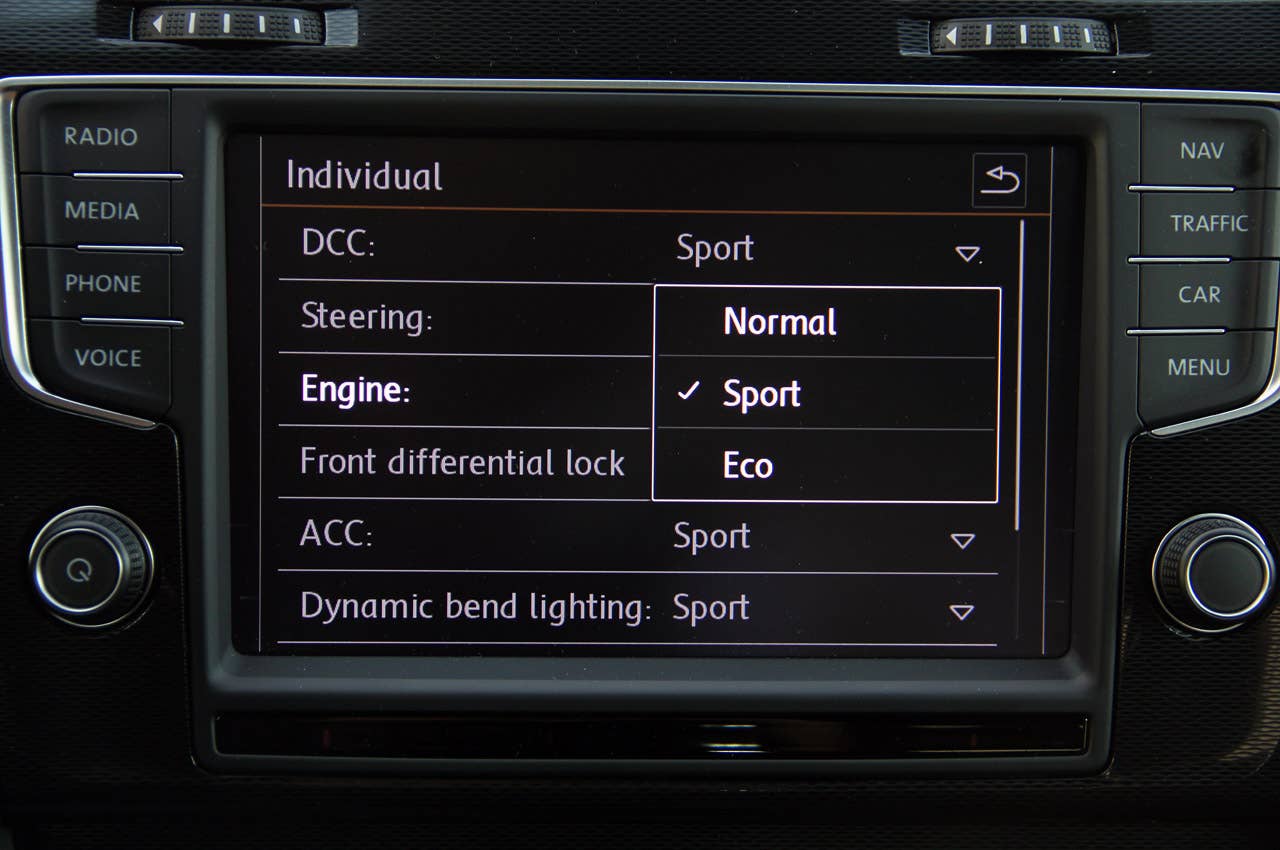 2015 Volkswagen GTI driving mode display