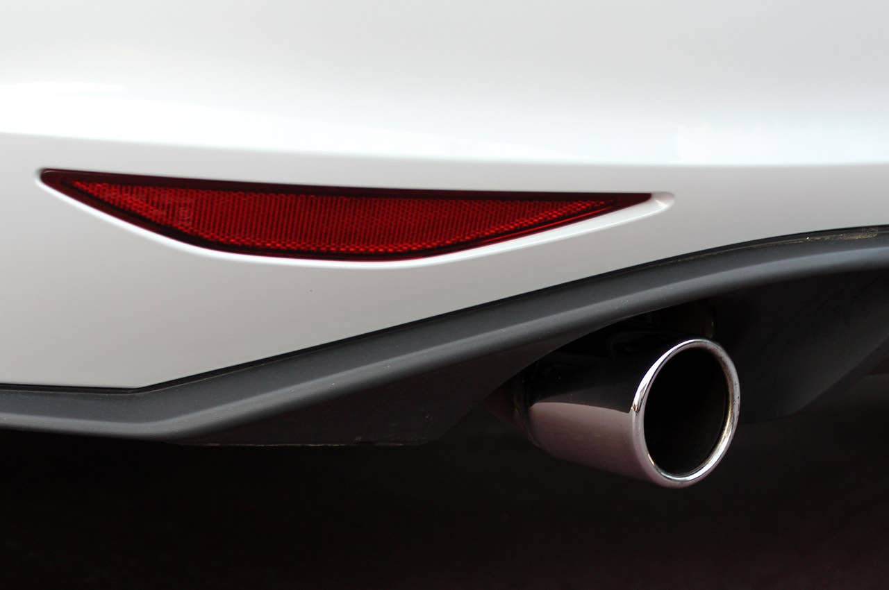 2015 Volkswagen GTI exhaust tip