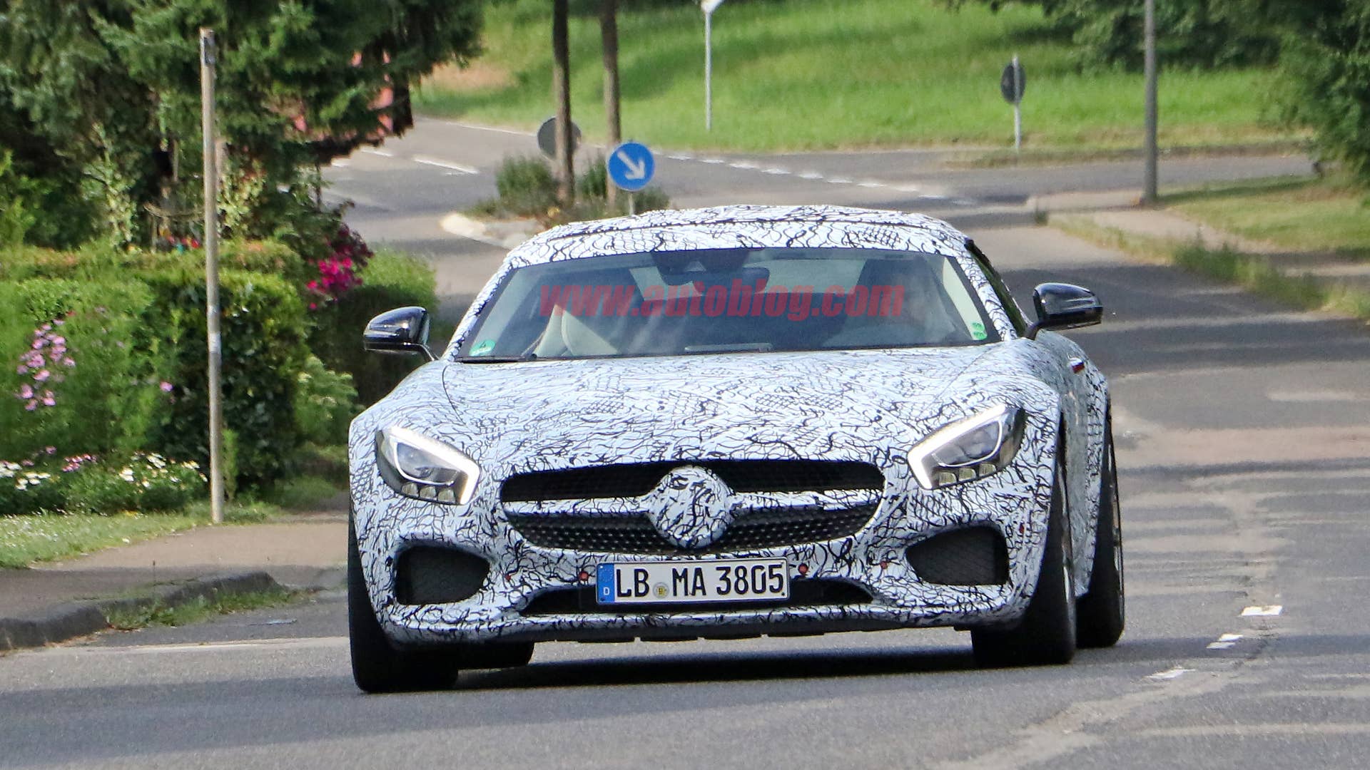 2018 Mercedes-AMG GT C Roadster Front Exterior