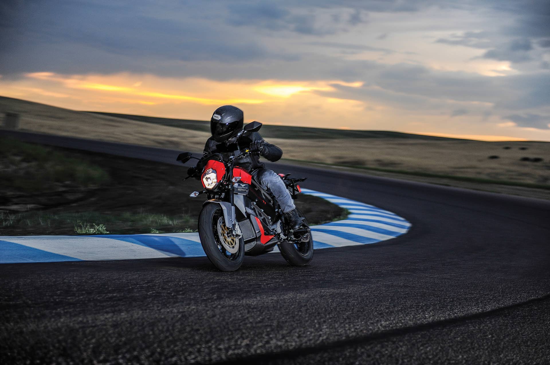 Victory Empulse TT track night