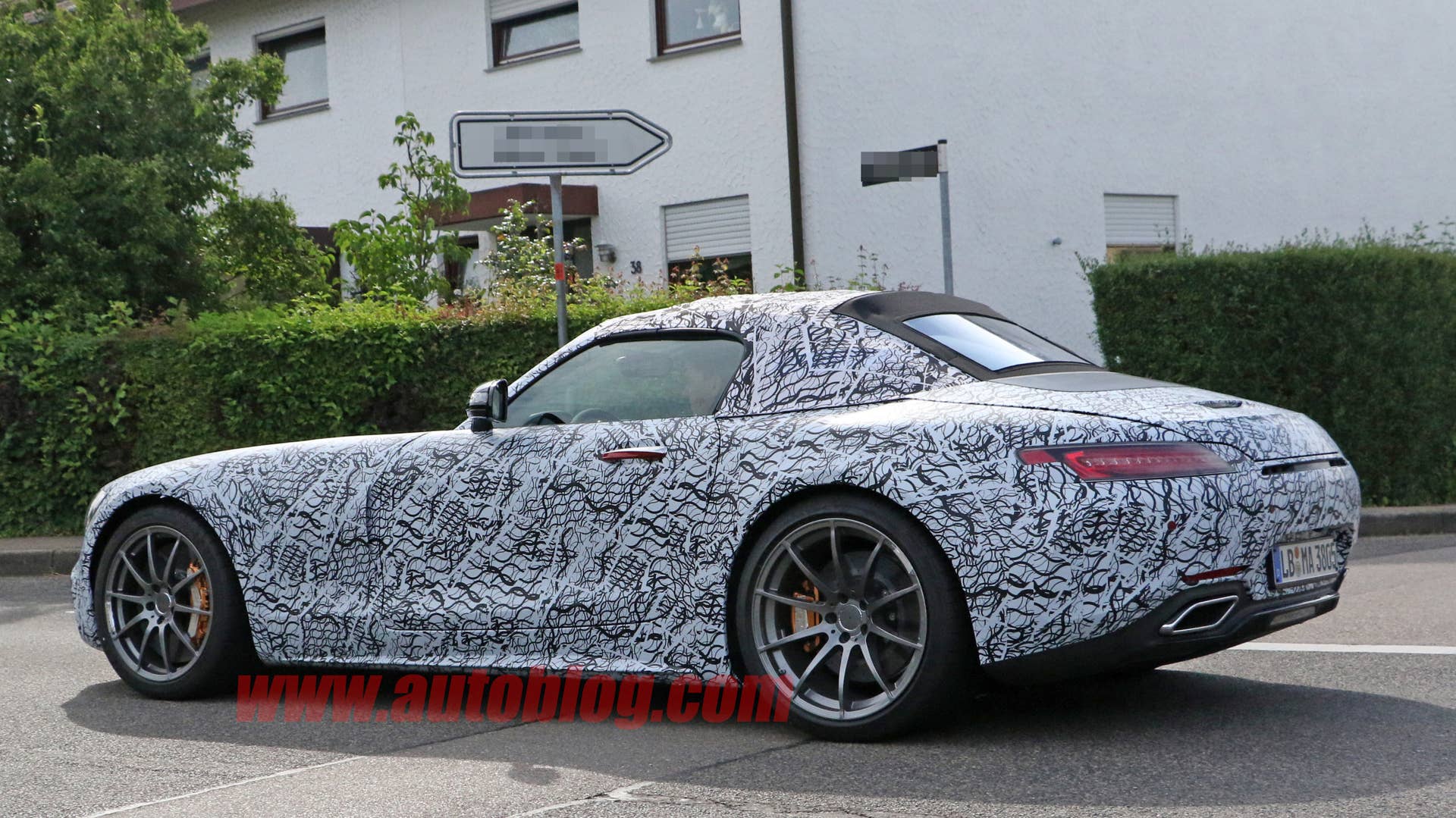 2018 Mercedes-AMG GT C Roadster Rear Exterior