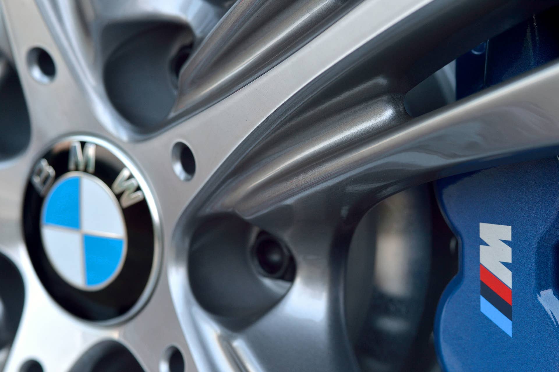 blue 2016 bmw 3 series refresh brakes