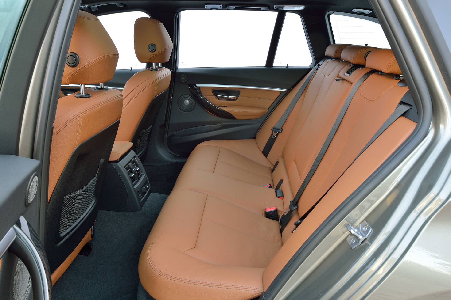 2016 bmw 3 series wagon refresh interior rear seat