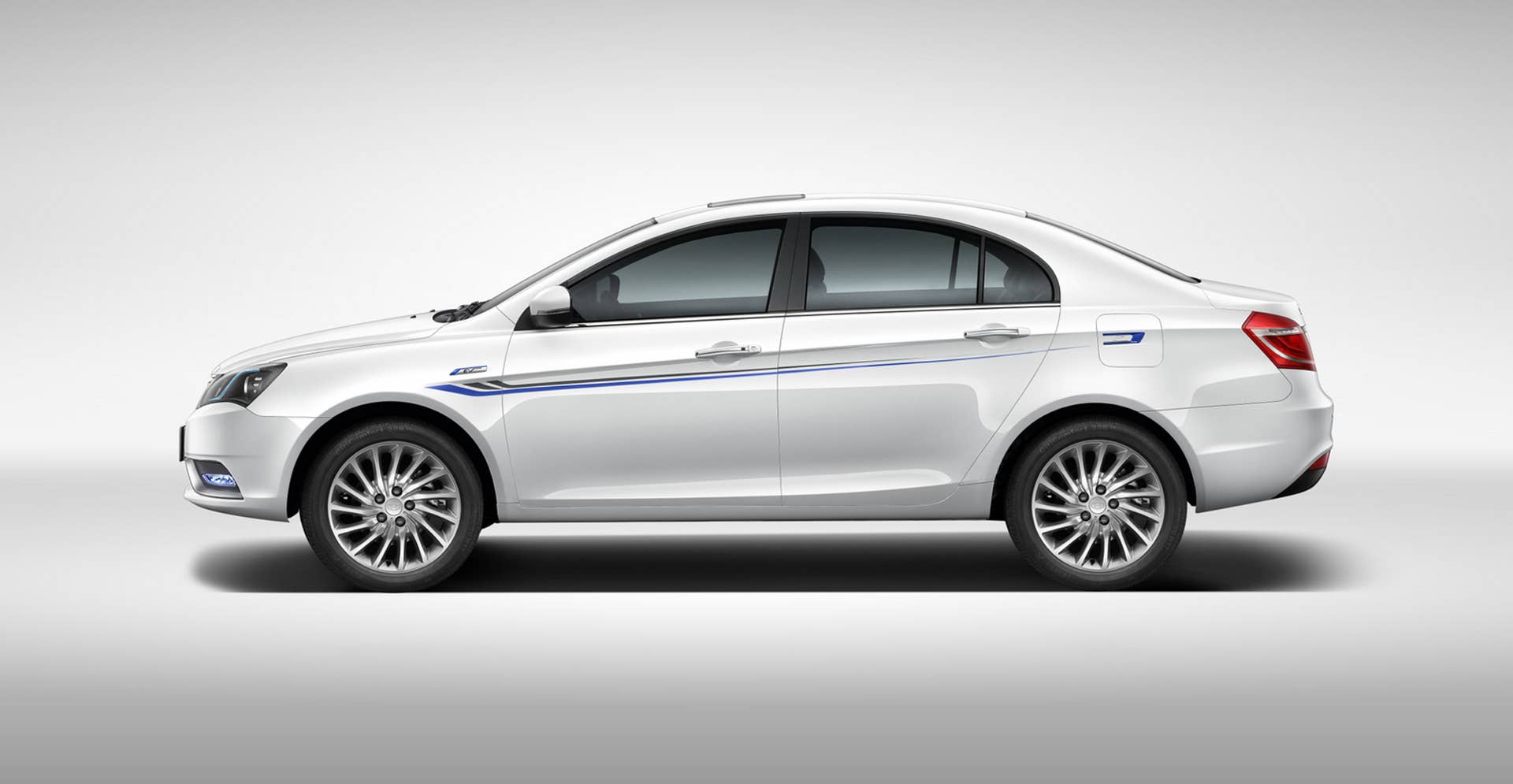 Geely Emgrand EV side