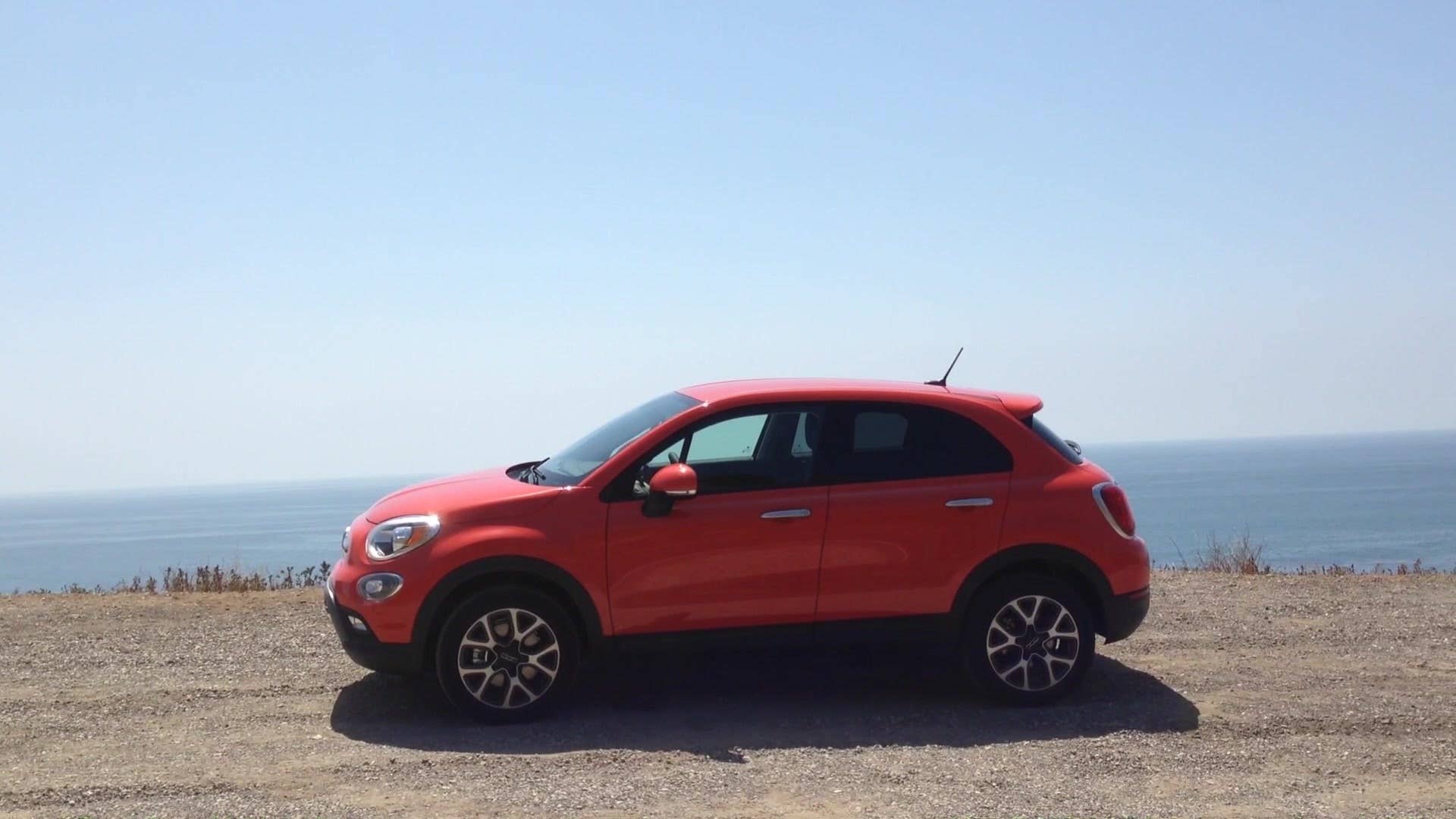Senior Editor Greg Migliore reports from the first drive of the 2016 Fiat 500X in Southern California.