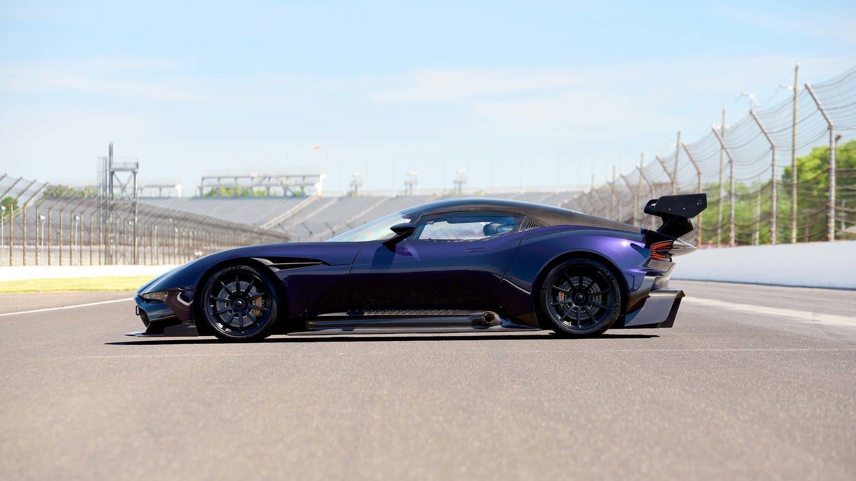 Aston Martin Vulcan Side Exterior