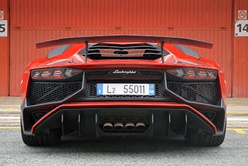 2016 Lamborghini Aventador LP 750-4 Superveloce