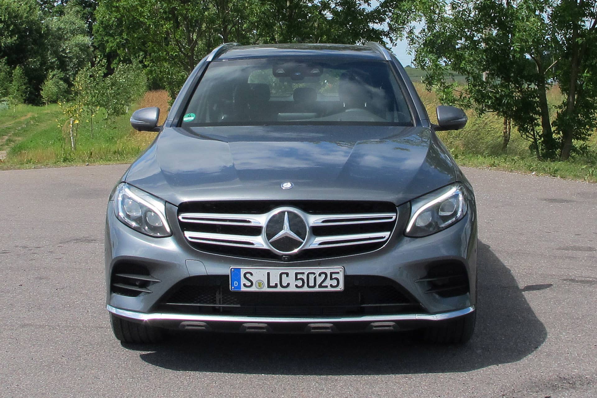 2016 Mercedes-Benz GLC250 front view