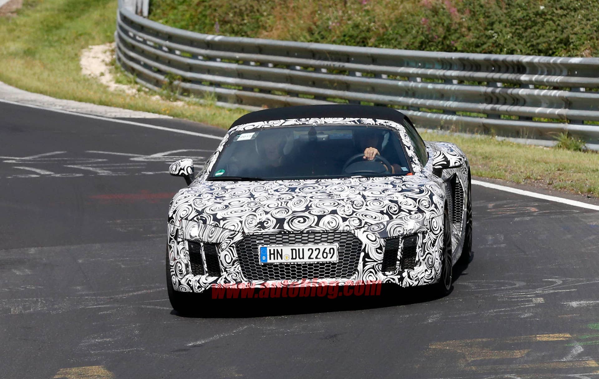 Audi R8 Spyder front