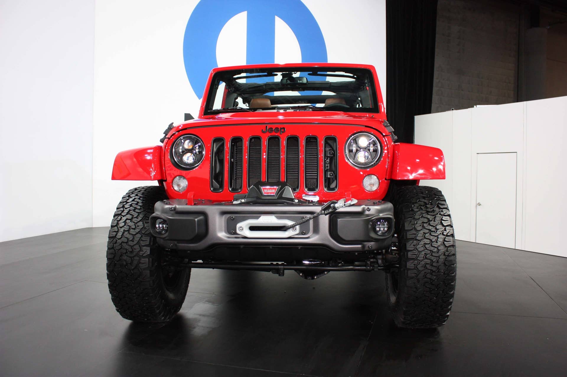 jeep wrangler red rock grille