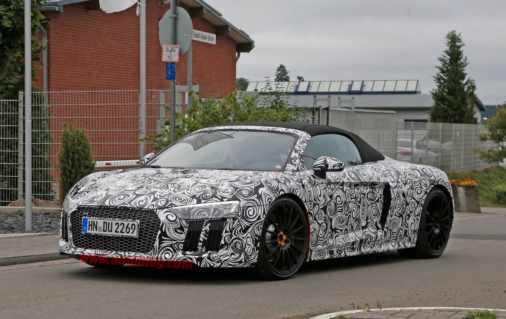 Audi R8 Spyder front 3/4 prototype