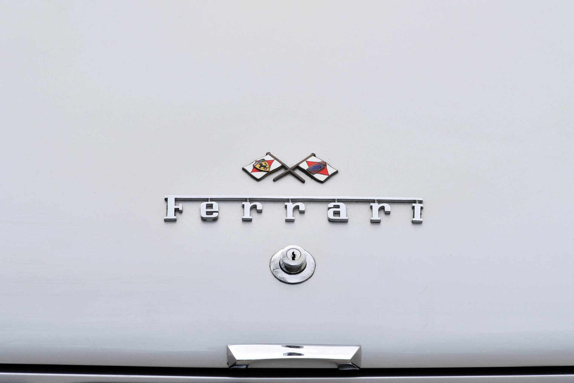 1962 Ferrari 400 Superamerica Aerodinamico rear badge