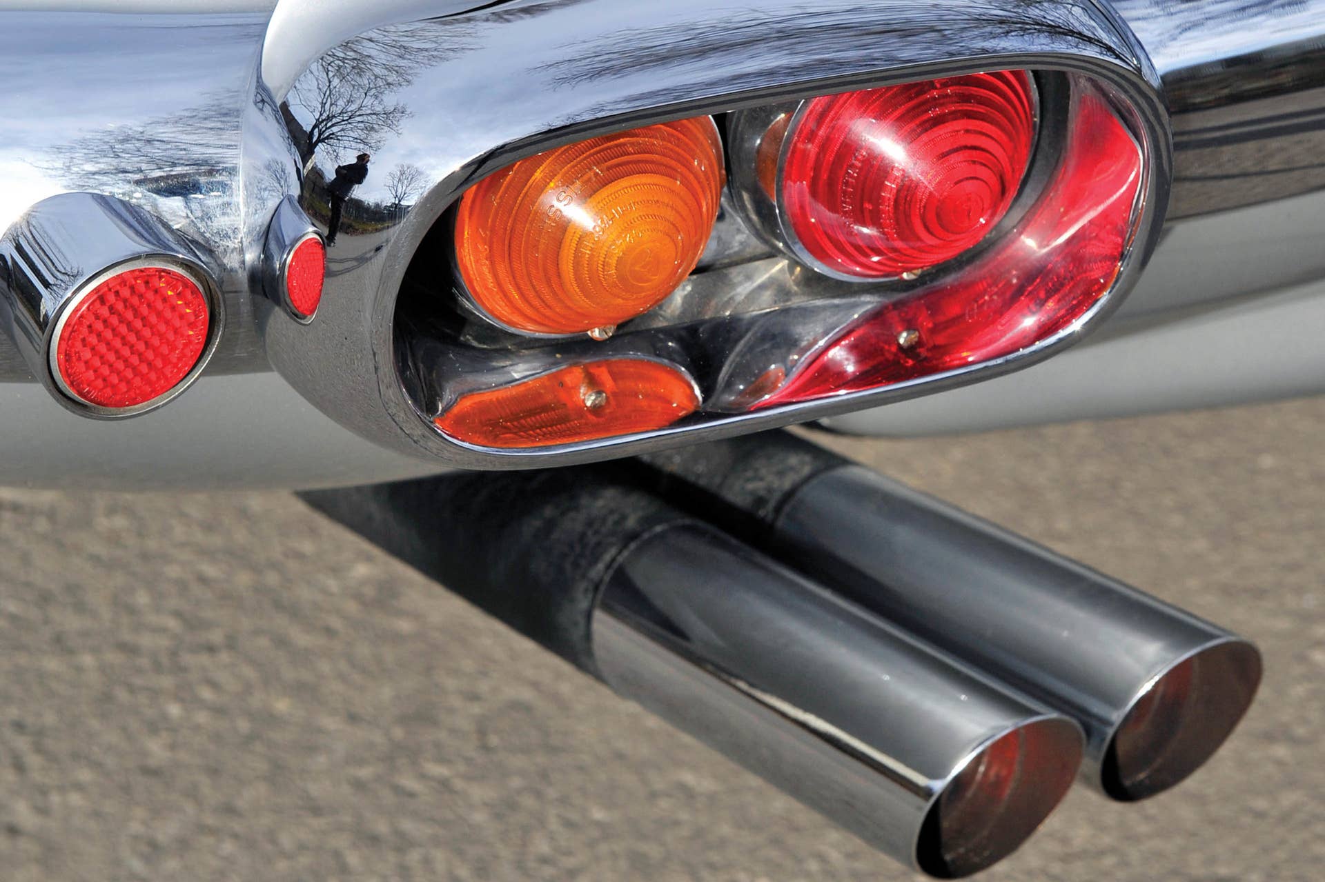 1962 Ferrari 400 Superamerica Aerodinamico tailpipes