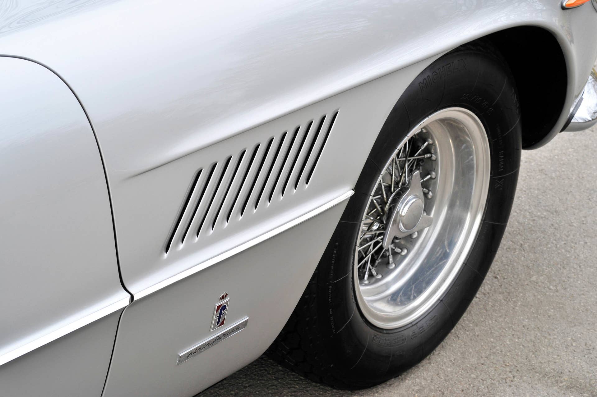 1962 Ferrari 400 Superamerica Aerodinamico wheel fender