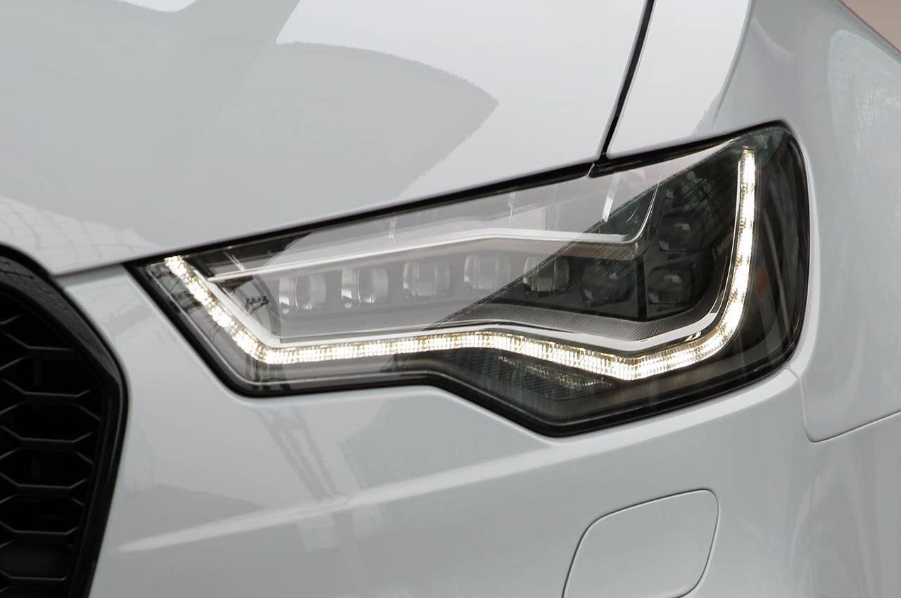 2013 Audi RS6 Avant headlight
