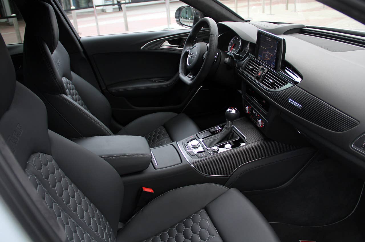 2013 Audi RS6 Avant interior