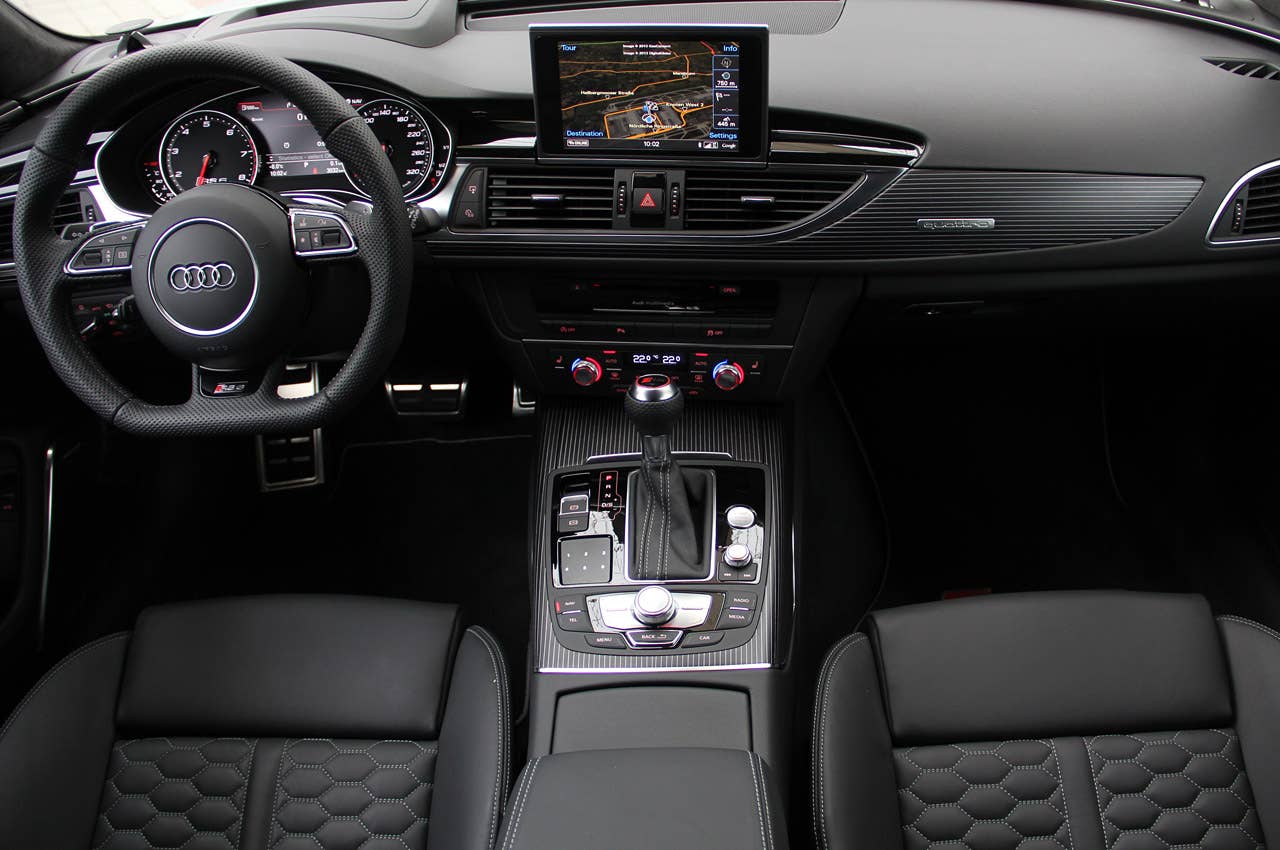 2013 Audi RS6 Avant interior