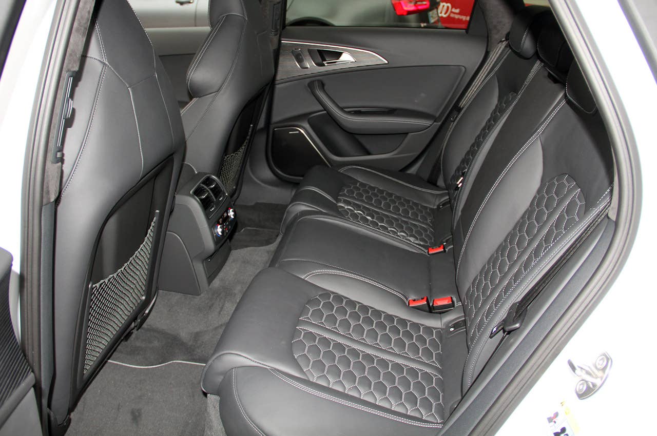 2013 Audi RS6 Avant rear seats