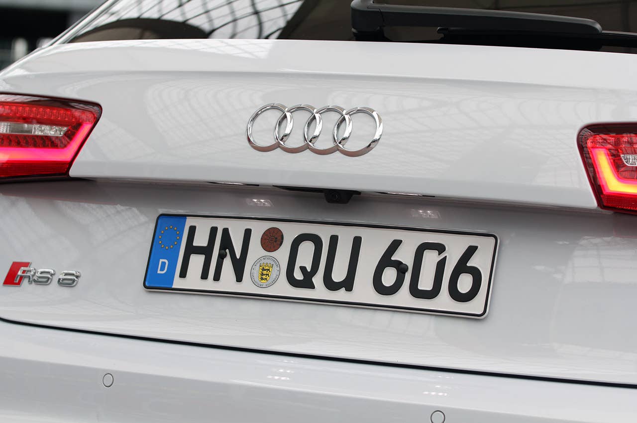 2013 Audi RS6 Avant rear detail