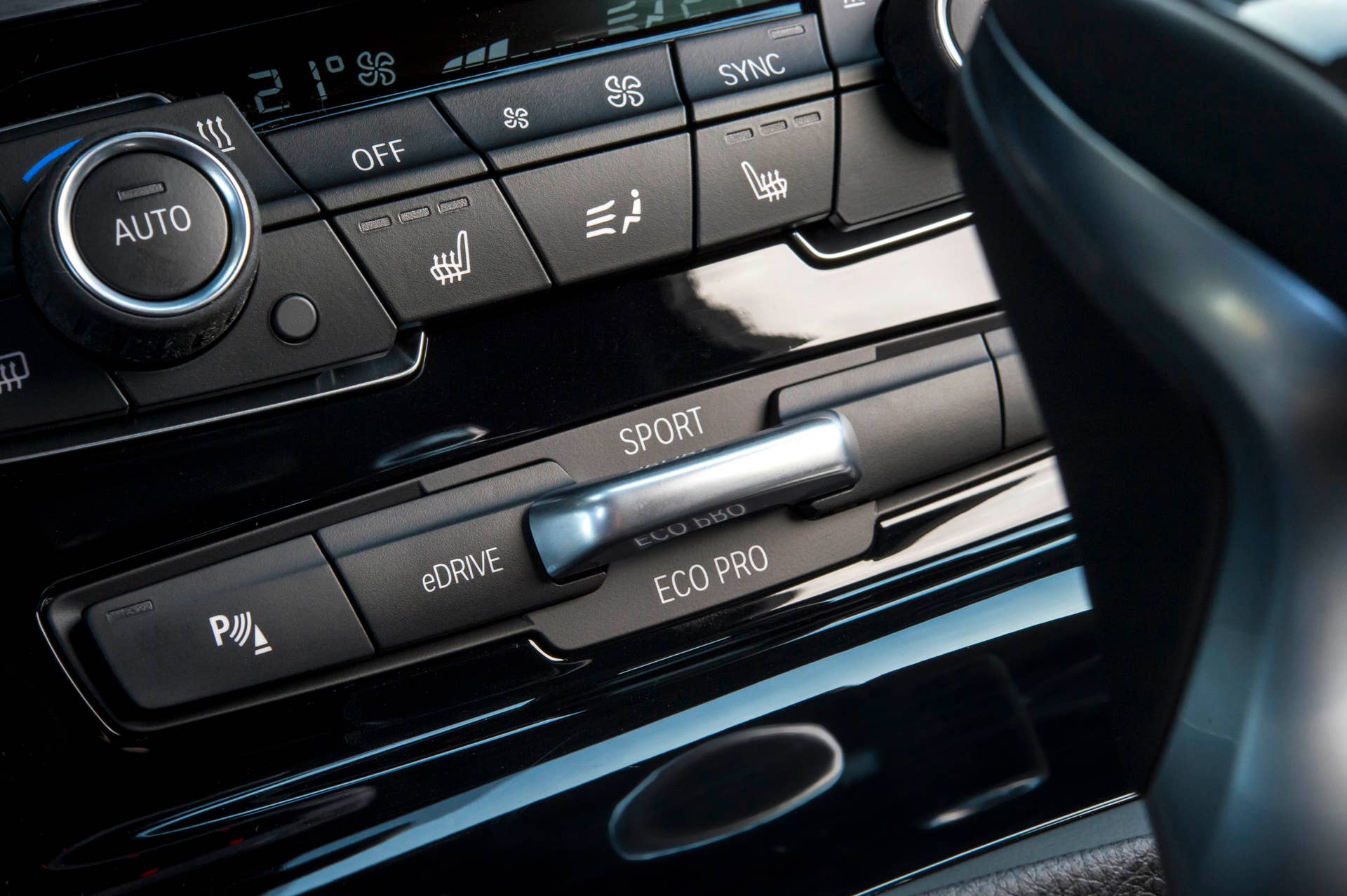 bmw 2 series active tourer plug-in hybrid prototype controls