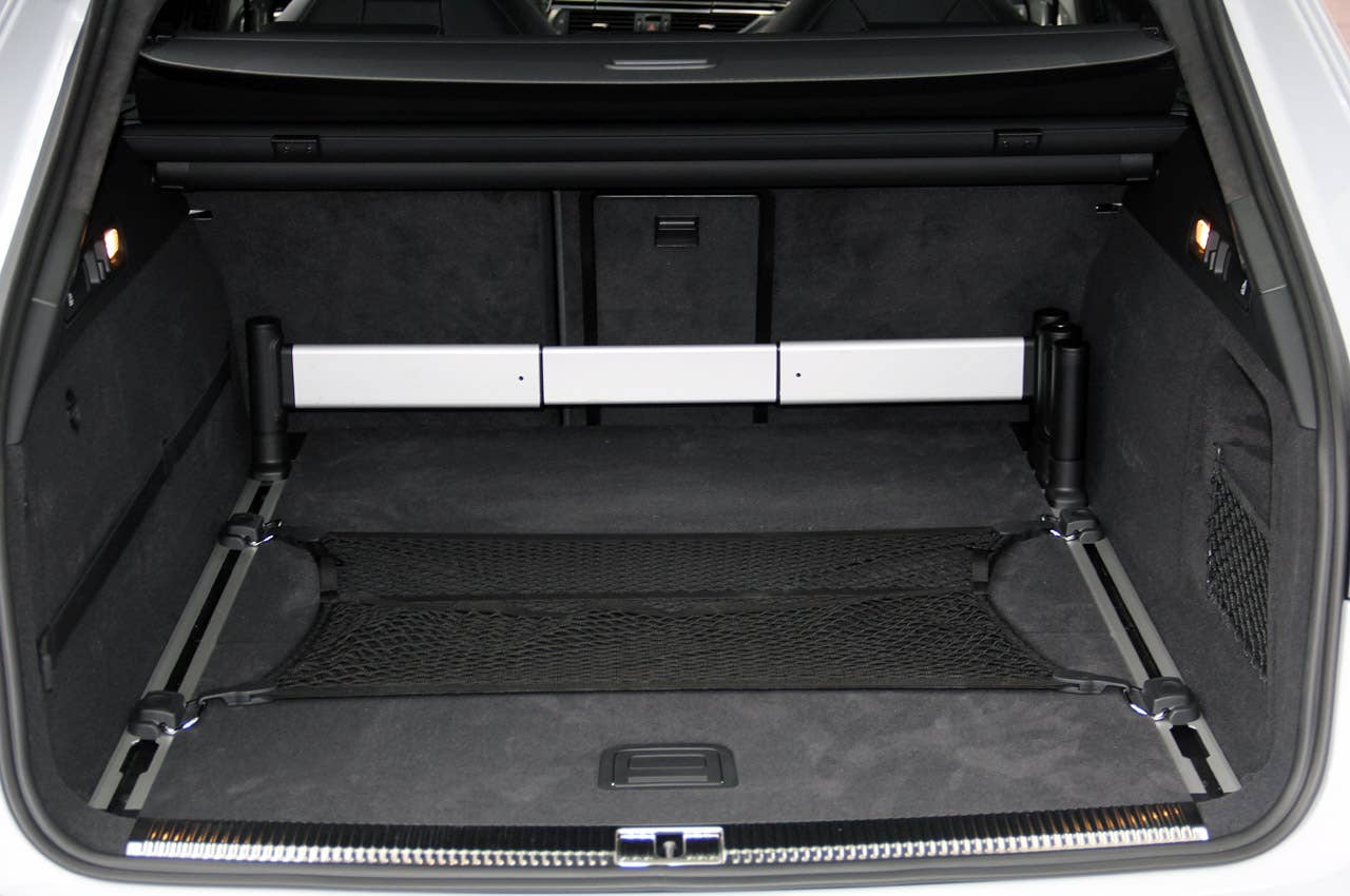 2013 Audi RS6 Avant rear cargo area