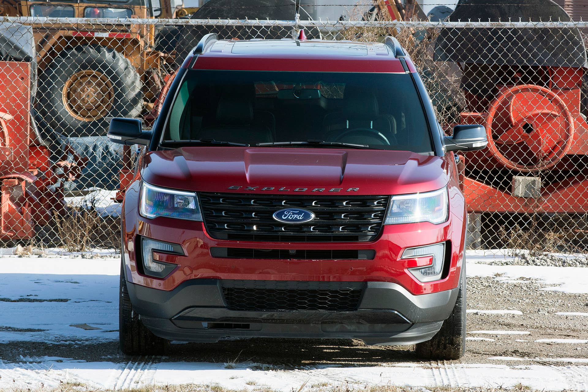 2016 Ford Explorer Sport front view