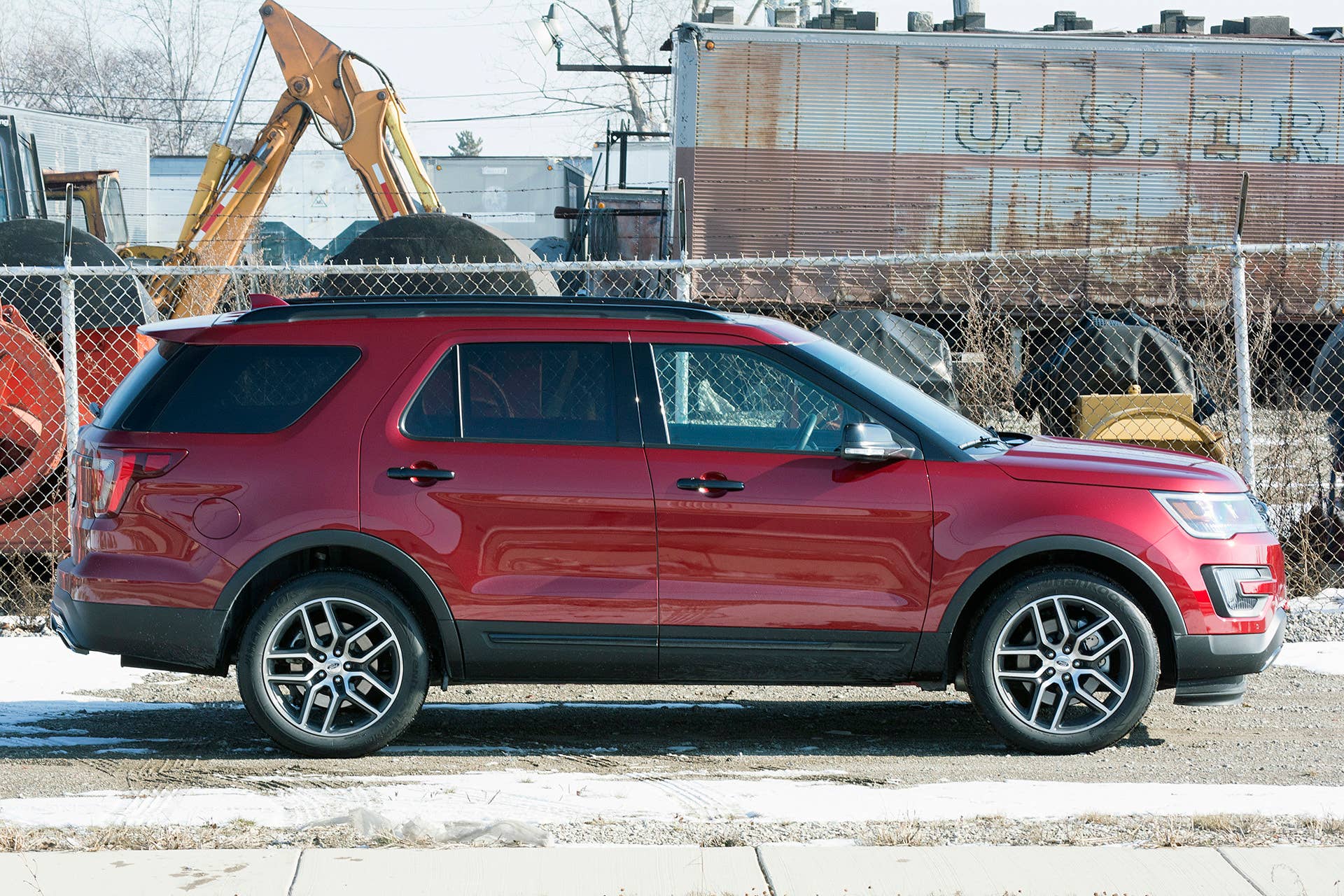 2016 Ford Explorer Sport side view