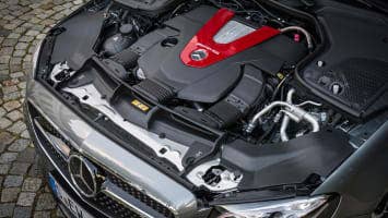 E 43 4MATIC Limousine selenitgrau; Leder: Nappa AMG schwarz mit roten ZiernähtenLeather: Nappa AMG black withred topstichingAMG E 43 4MATIC Limousine/SaloonKraftstoffverbrauch kombiniert: 8,2 l/100 km, CO2-Emissionen kombiniert: 187 g/kmFuel consumption, combined: 8.2 l/100 km, CO2 emissions, combined: 187 g/km