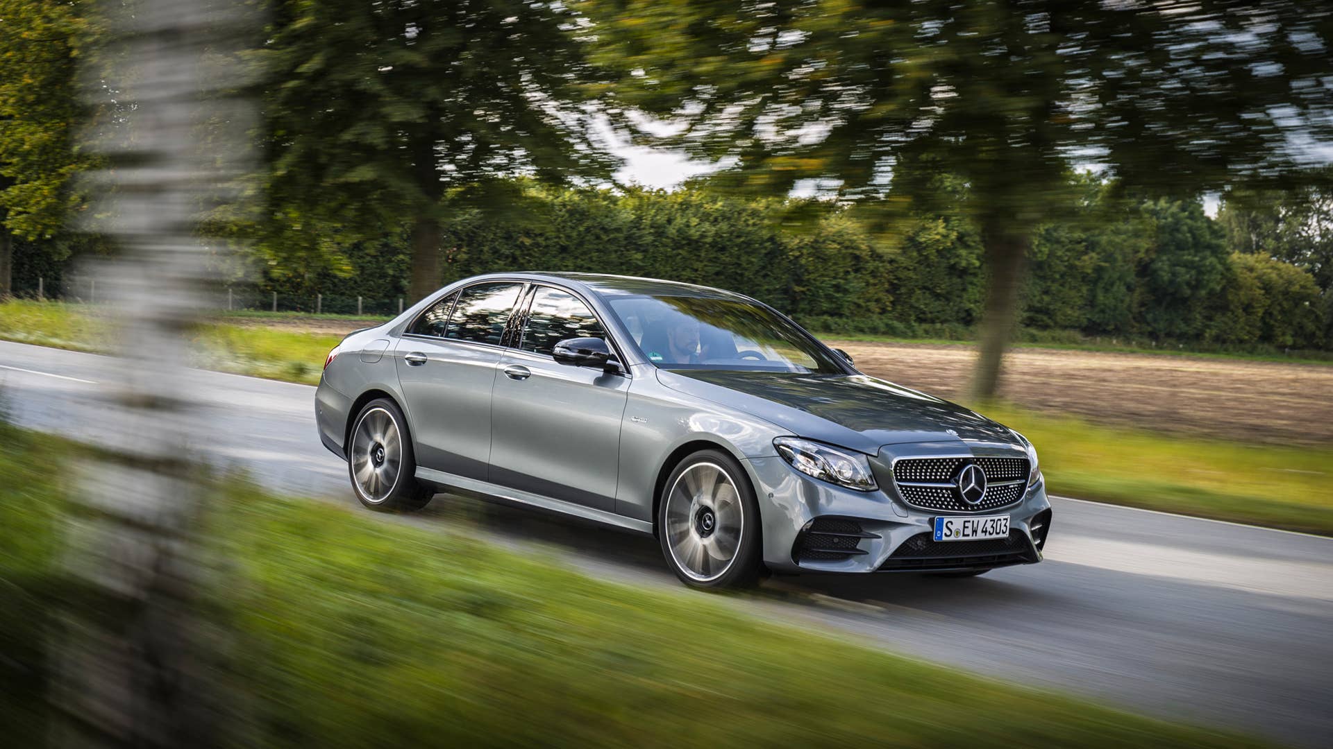 2017 Mercedes-Benz E43 moving