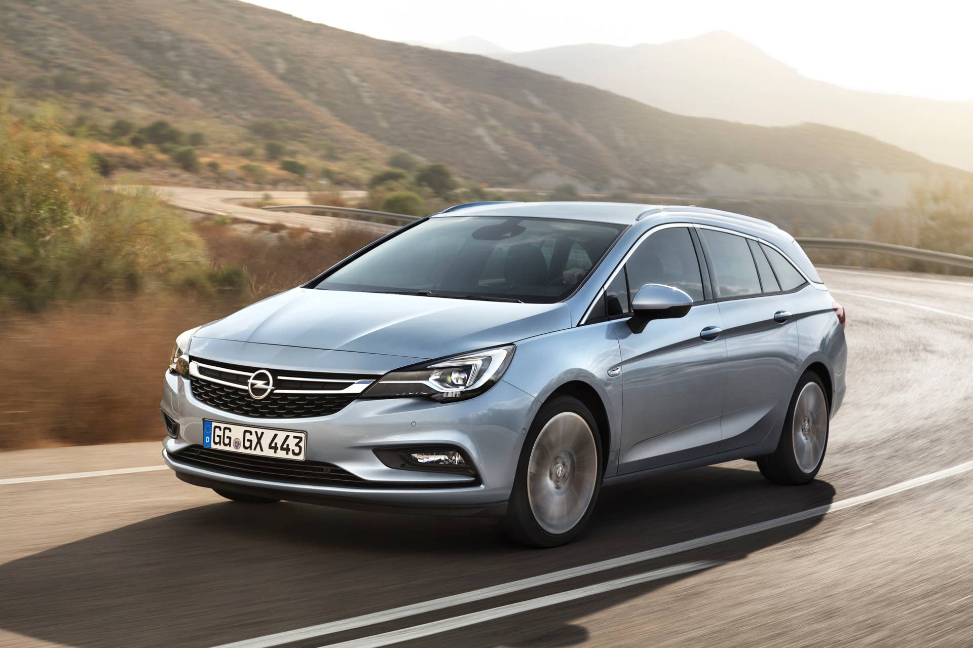 2016 Opel Astra Sports Tourer front 3/4 wagon estate
