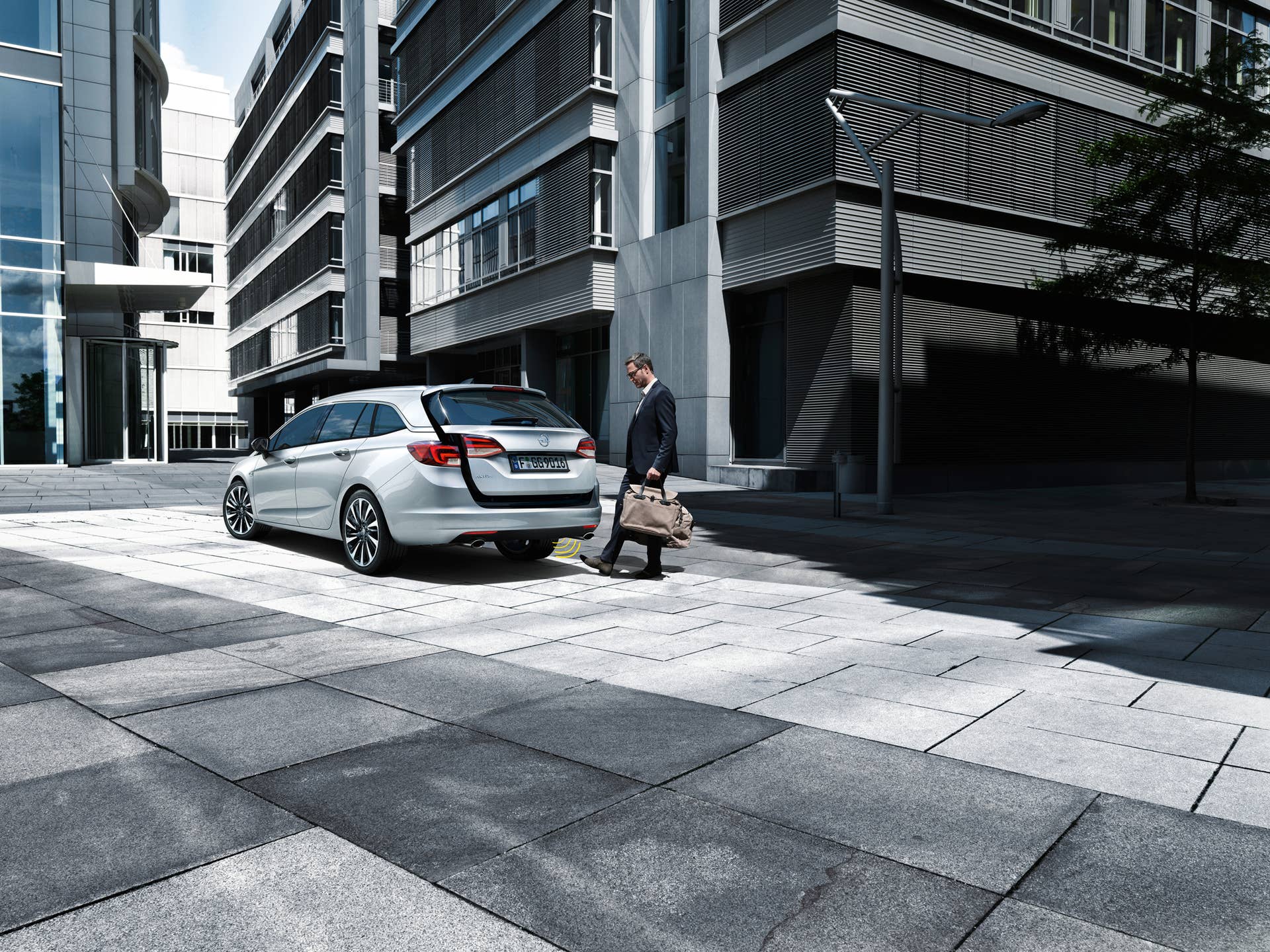 2016 Opel Astra Sports Tourer wagon rear 3/4 loading