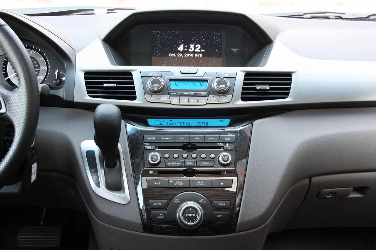 2011 Honda Odyssey isntrument panel